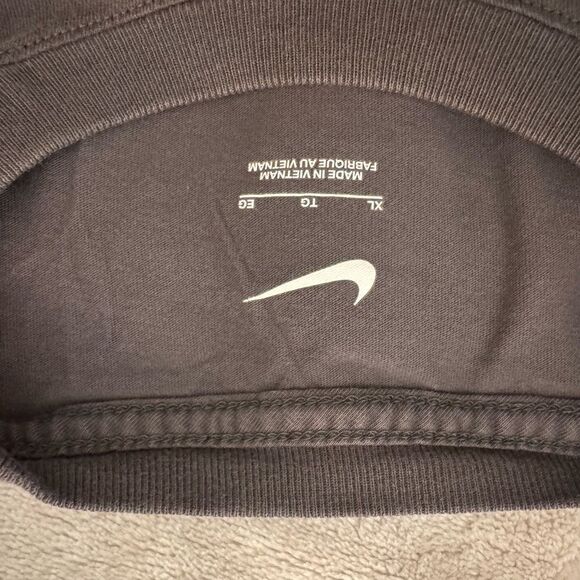 Nike Graphic Tee with Airplane Design Youth - Picture 3 of 7